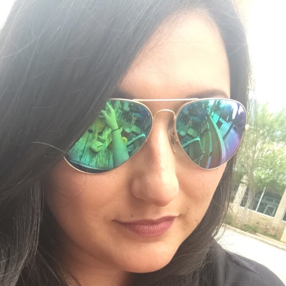 Profile Picture of Mattie Edwards (@mattie9500) on Poshmark