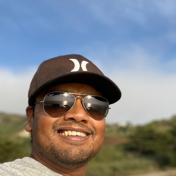 Profile Picture of Sriraman Iyer (@ramanwhosnext) on Poshmark