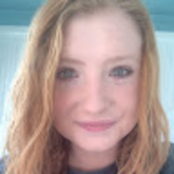 Profile Picture of Abby Gillham (@abbygillham) on Poshmark