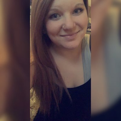 Profile Picture of Danielle Nicholson 🔮 (@danniellleeeeee) on Twitter