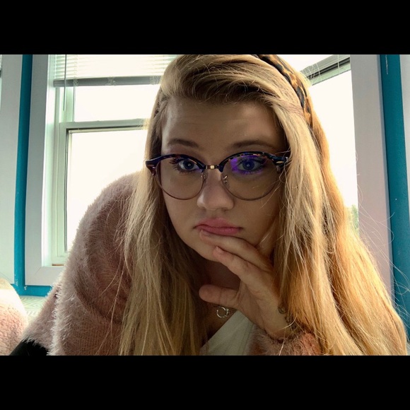 Profile Picture of Katelyn Dalton (@katelyndalto144) on Poshmark