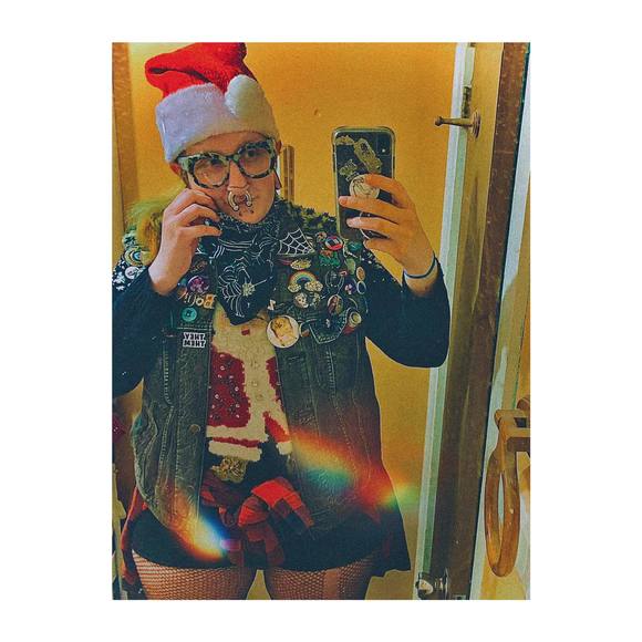 Profile Picture of Caitlyn Codega (@organicveglife) on Poshmark