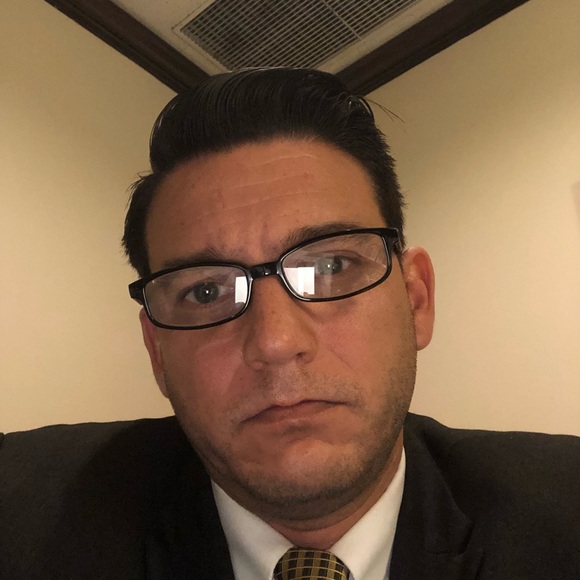 Profile Picture of Tim Puchner (@tpuchner) on Poshmark
