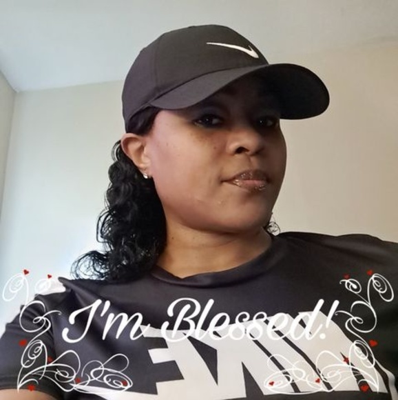 Profile Picture of Veronica Holt (@veronicaholt101) on Poshmark