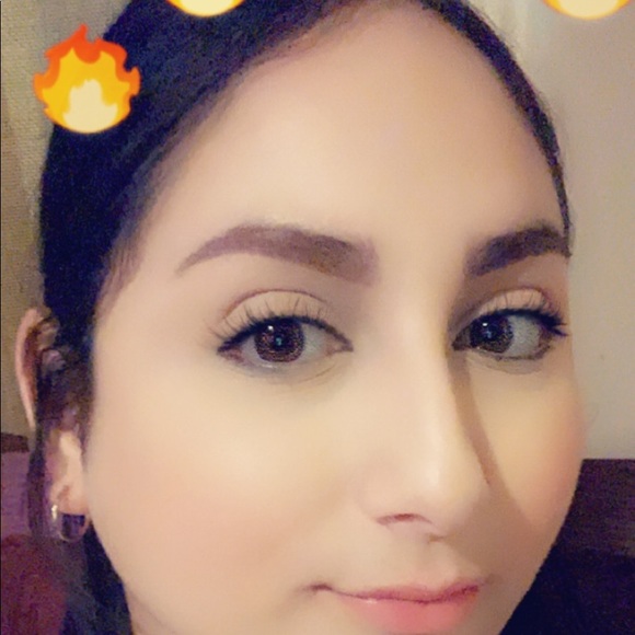Profile Picture of Adreane Villanueva (@adreanev) on Poshmark