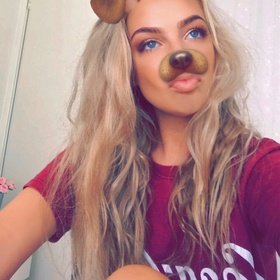 Profile Picture of Lily Burt (@Lilyburt14) on Twitter