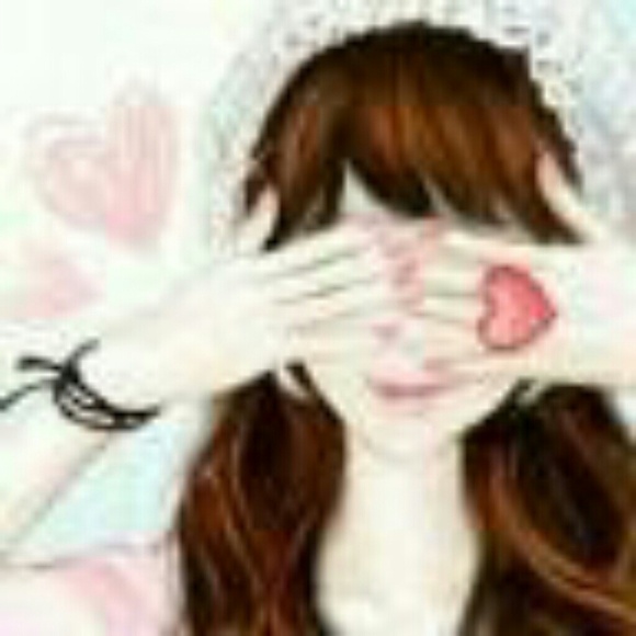 Profile Picture of Thanh Huynh (@thanhhuynh0222) on Poshmark