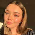 Profile Picture of Charlotte Davidson 🌿 (@_charlottedavidson) on Instagram
