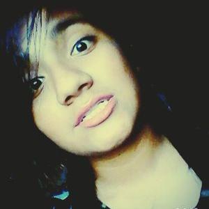 Profile Picture of Alexandra Navarro (@Angie18Riggs) on Twitter