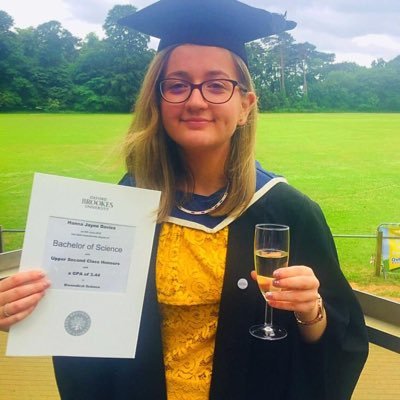 Profile Picture of Hanna Davies (@HannaDaviess) on Twitter