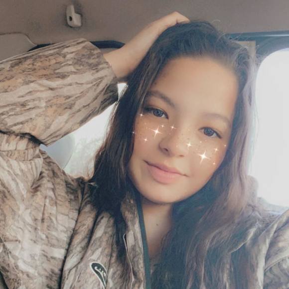 Profile Picture of Angelia Engermann (@amonete2) on Poshmark