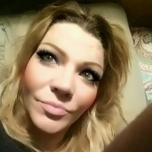 Profile Picture of Lyssa Slover (@lyssaslover) on Poshmark