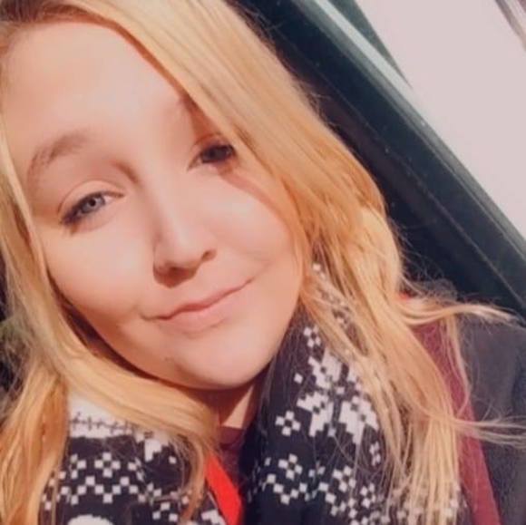 Mckenna Oneal - Poshmark Profile Picture of Mckenna Oneal (@mckennaoneal) on Poshmark