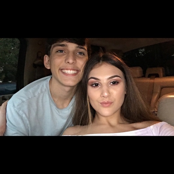 Profile Picture of Alexandra Ragland (@alliecat09) on Poshmark