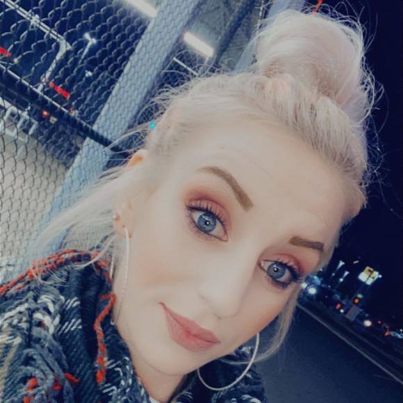 Profile Picture of Taylor Vanduser (@t_vanduser) on Poshmark