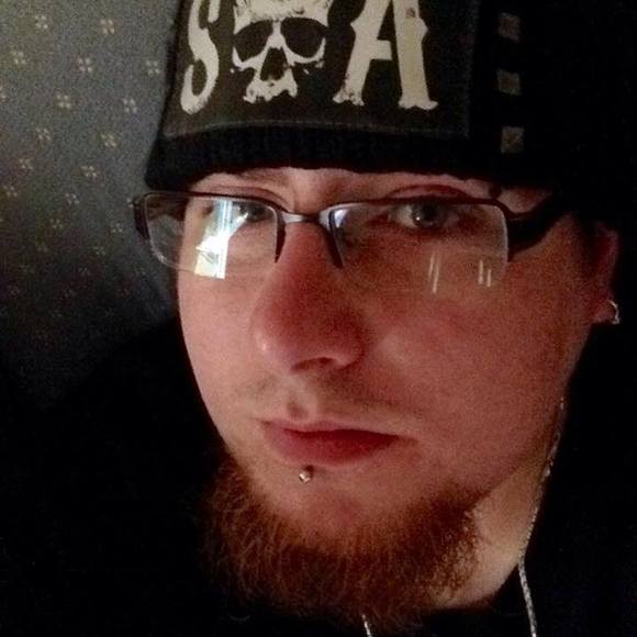 Profile Picture of Shawn Hite (@shawn1987) on Poshmark