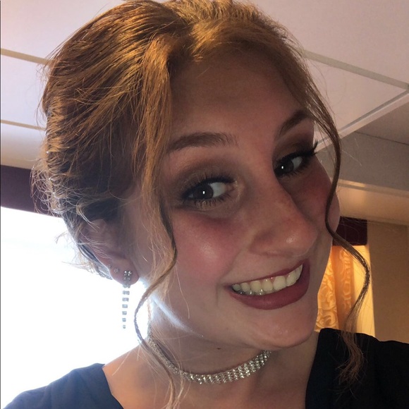 Profile Picture of Ciara Dimaiolo (@ciaradimaiolo) on Poshmark