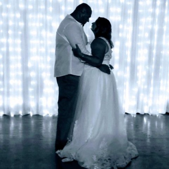 Profile Picture of Christy Fenton (@christabella13) on Poshmark