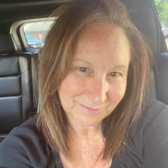 Profile Picture of Jean Sharp (@jeanray48) on Poshmark