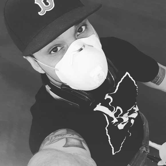 Profile Picture of Brandon Micheal (@b_micheal) on Poshmark