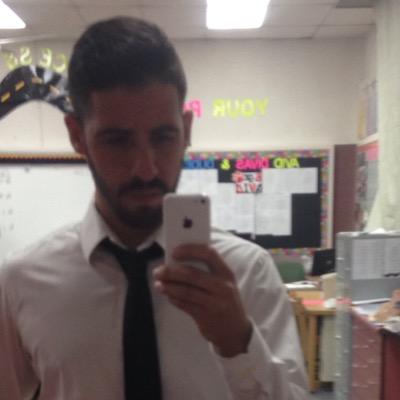 Profile Picture of Loren Portillo (@elport22) on Twitter