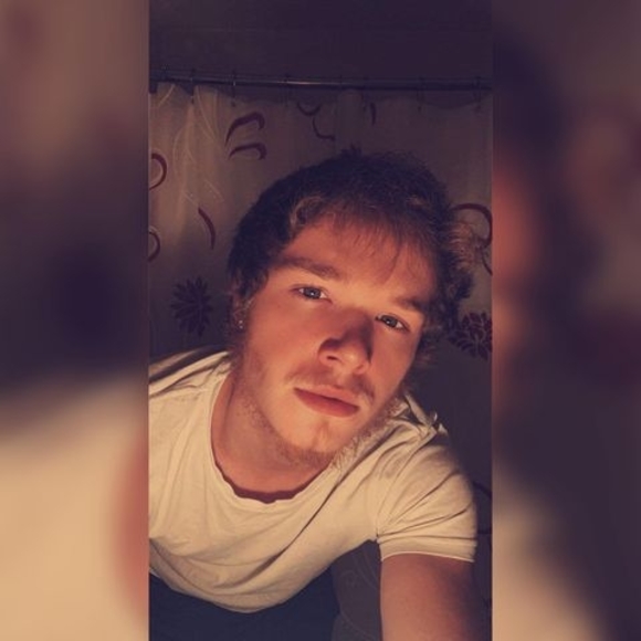 Profile Picture of Dominic Joseph (@domdom000) on Poshmark