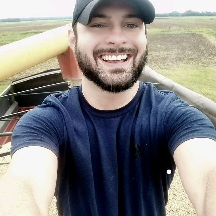 Profile Picture of Russell (@russellweirmusic) on Tiktok