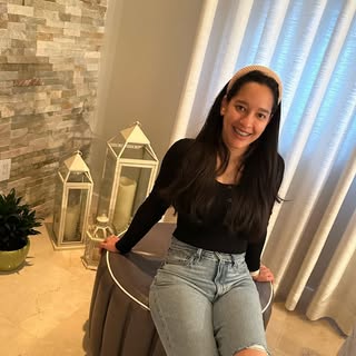 Profile Picture of Lorena Cuevas (@cuevaslorena) on Instagram