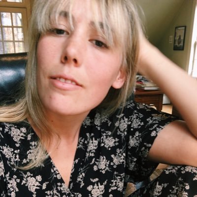 Profile Picture of Hannah Hart Wilken (@hannahhhart) on Twitter