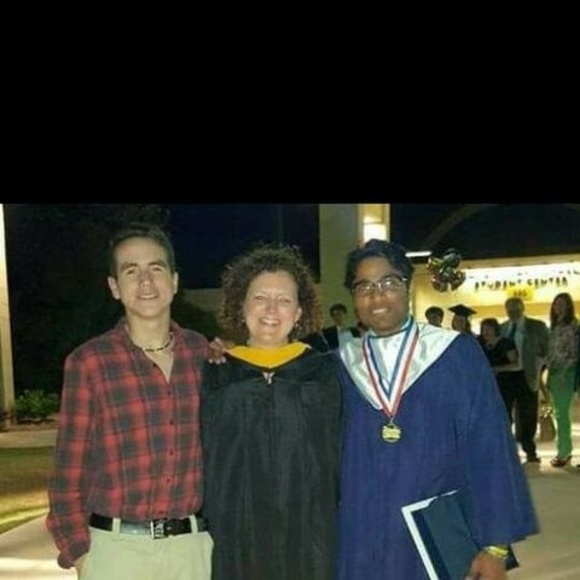 Profile Picture of Luis Casares covarrubias (@lcasares2010) on Poshmark