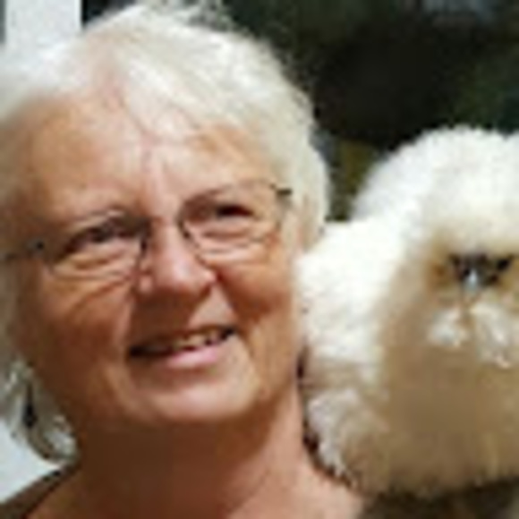 Profile Picture of Carolyn Penniman (@cbwillsmom) on Poshmark