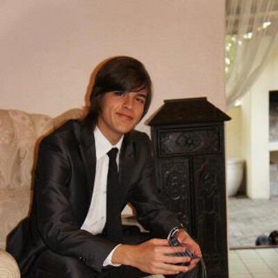 Profile Picture of Adam Frank Burt (@AdamFrank_LFC) on Twitter