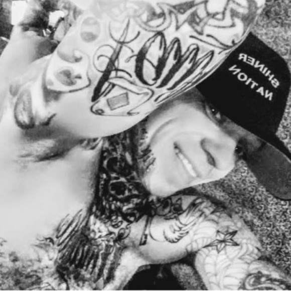 Profile Picture of Aaron Elliott (@reigntattoo) on Poshmark