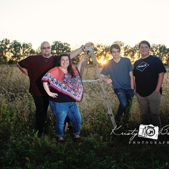 Profile Picture of Sandra Jacobson (@sandra_jacobson) on Poshmark