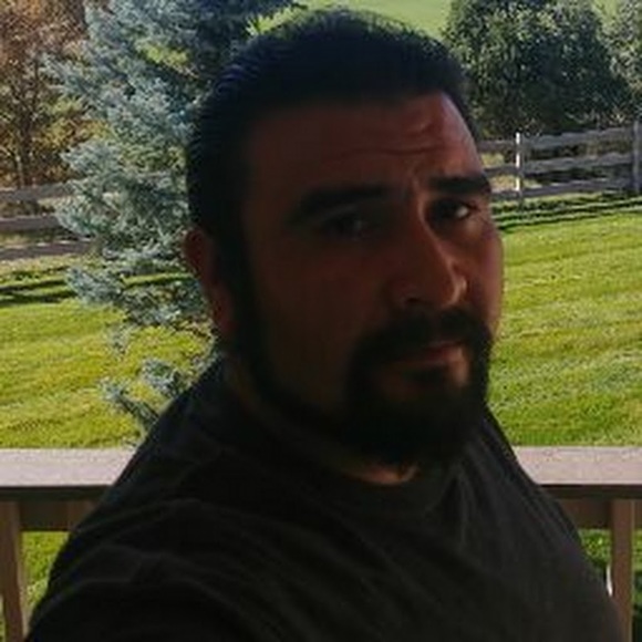 Profile Picture of Steven Quintana (@qinden2017) on Poshmark