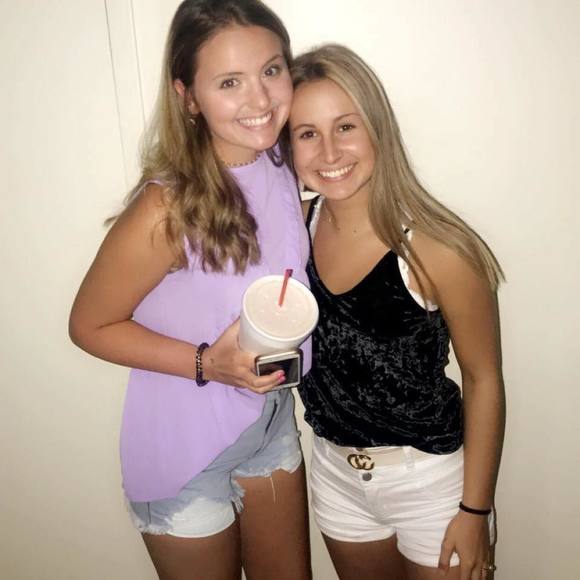 Profile Picture of Kelsea Aguillard (@kelseaaguill270) on Poshmark
