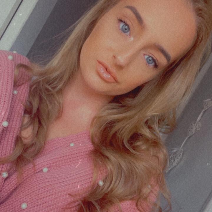 Profile Picture of Rebecca Abernethy (@@rebeccaabernethy0) on Tiktok