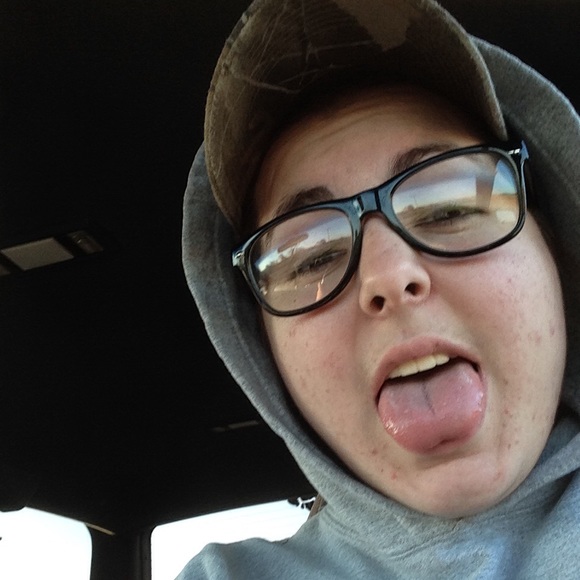 Profile Picture of Tyler Green (@tylergreen) on Poshmark