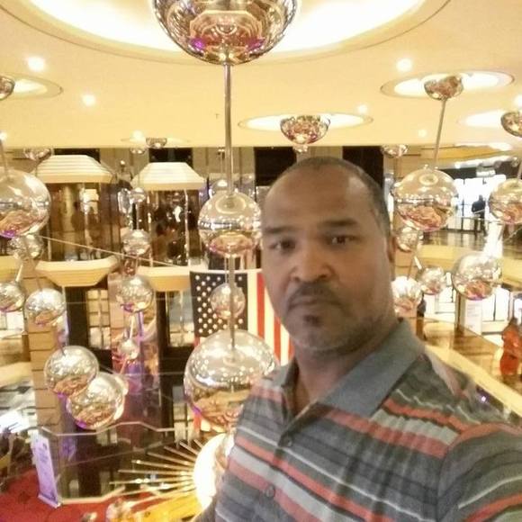 Profile Picture of Carlos Pinzon (@ticholin) on Poshmark