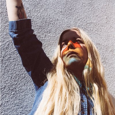 Profile Picture of Debbie Bean (@TheDebbieBean) on Twitter