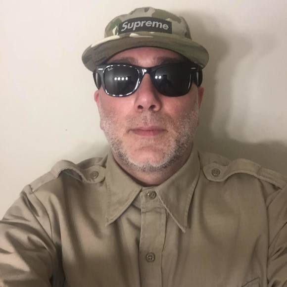 Profile Picture of John Davy (@johndavy) on Poshmark