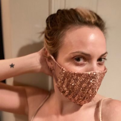 Profile Picture of JEN KIRKMAN (@JenKirkman) on Twitter