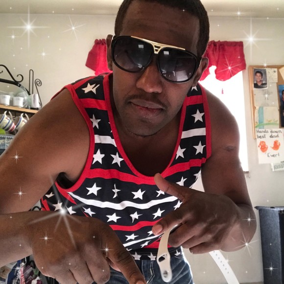 Profile Picture of Aaron Bivens (@sevendeuce) on Poshmark