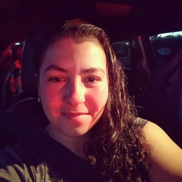 Profile Picture of Mara Pereira (@maragspereira) on Poshmark