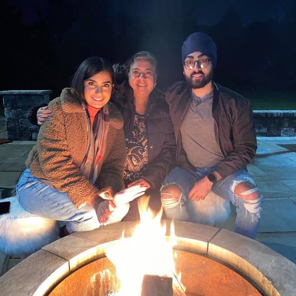 Profile Picture of Tarun Sangari (@trod58) on Poshmark