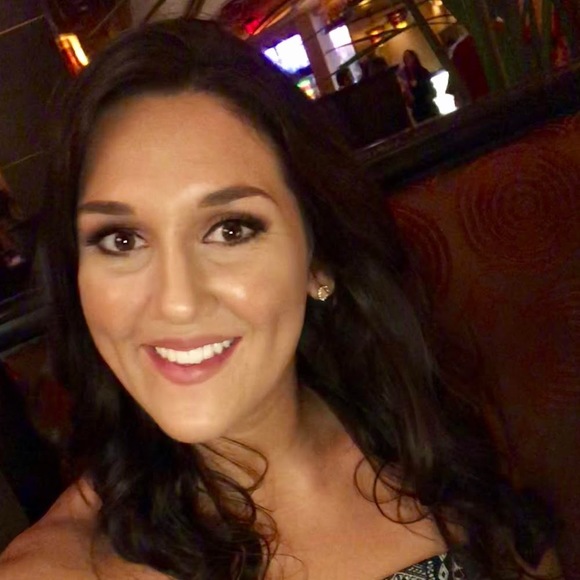 Profile Picture of Meghan Minor (@meghanmminor) on Poshmark