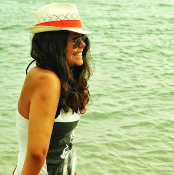 Profile Picture of Lou Berdah (@lou_berdah) on Poshmark