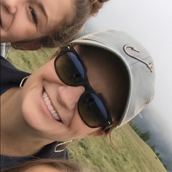 Profile Picture of Ginger Ziese (@gziese) on Poshmark