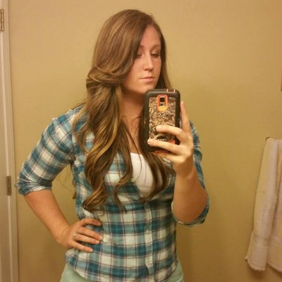 Profile Picture of Elizabeth Hampl-Beck (@ehampl23) on Twitter