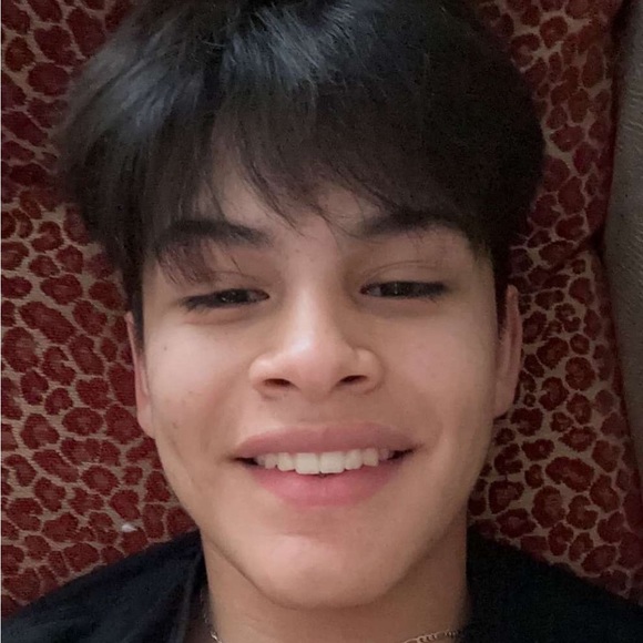 Profile Picture of Dominick Richardson (@dominickrich833) on Poshmark